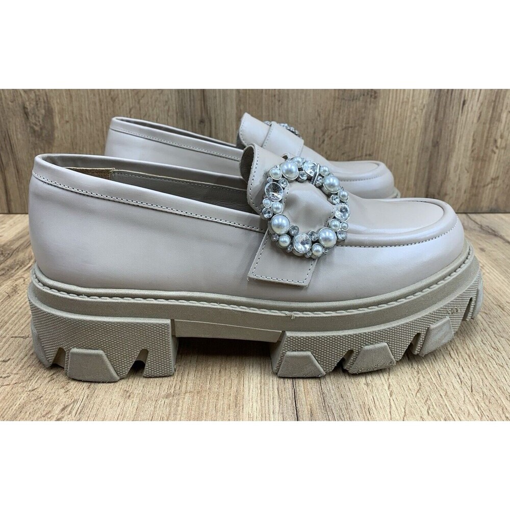 Alohas Trailblazer Loafers Shoes Women's Size US 9 EU 40 Beige Crystal Buckle - Picture 2 of 16